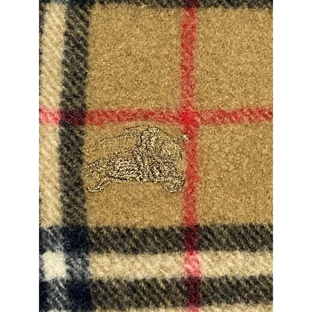 Vintage Burberry Women Scarf  Beige 100% LambsWool Made Exclusively in Scotland - Picture 5 of 6